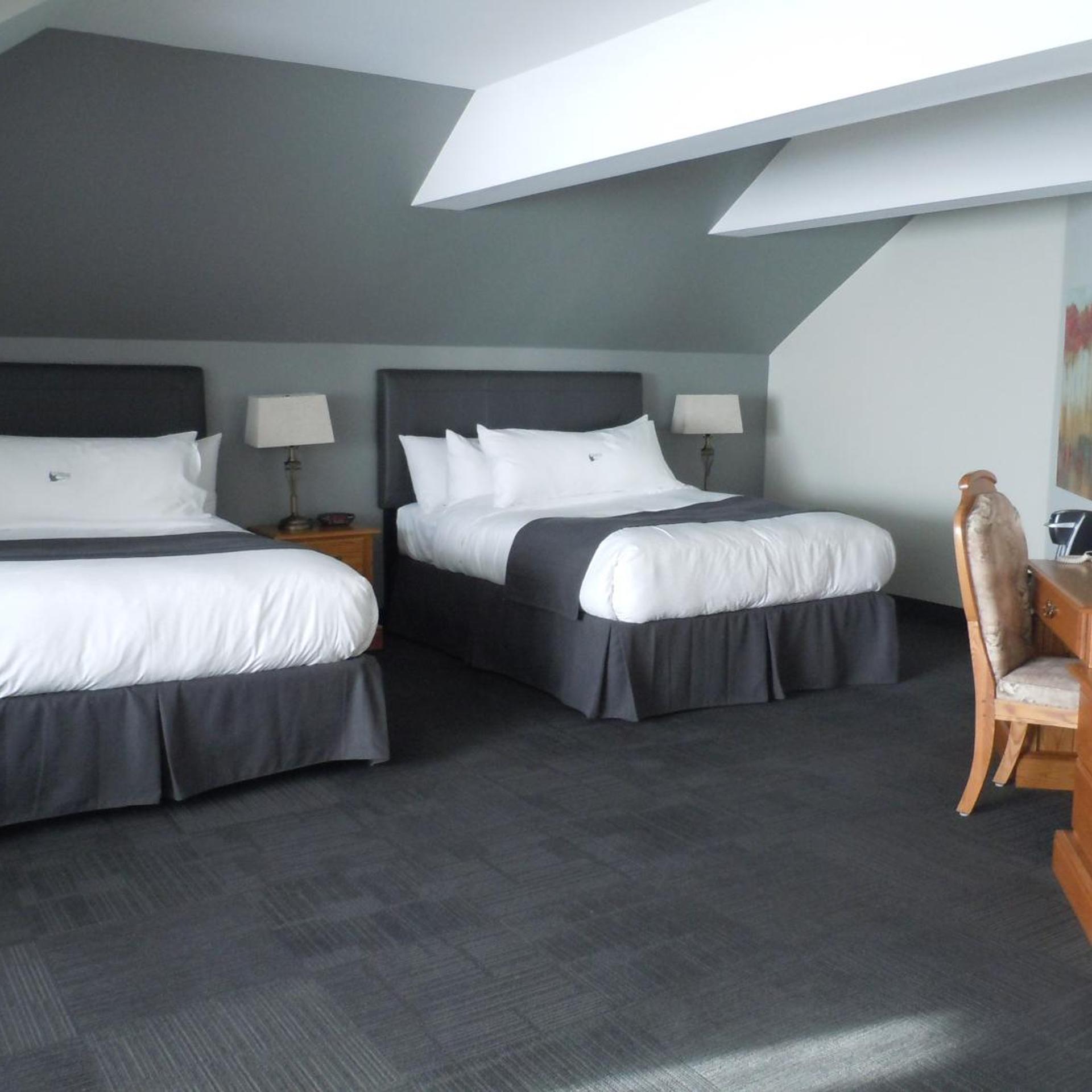 Superior, King Bed, Queen Bed, Partial View