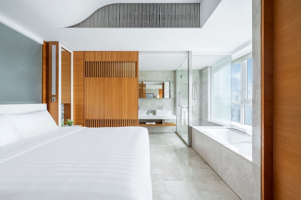 JEN Hong Kong by Shangri-La 8/68