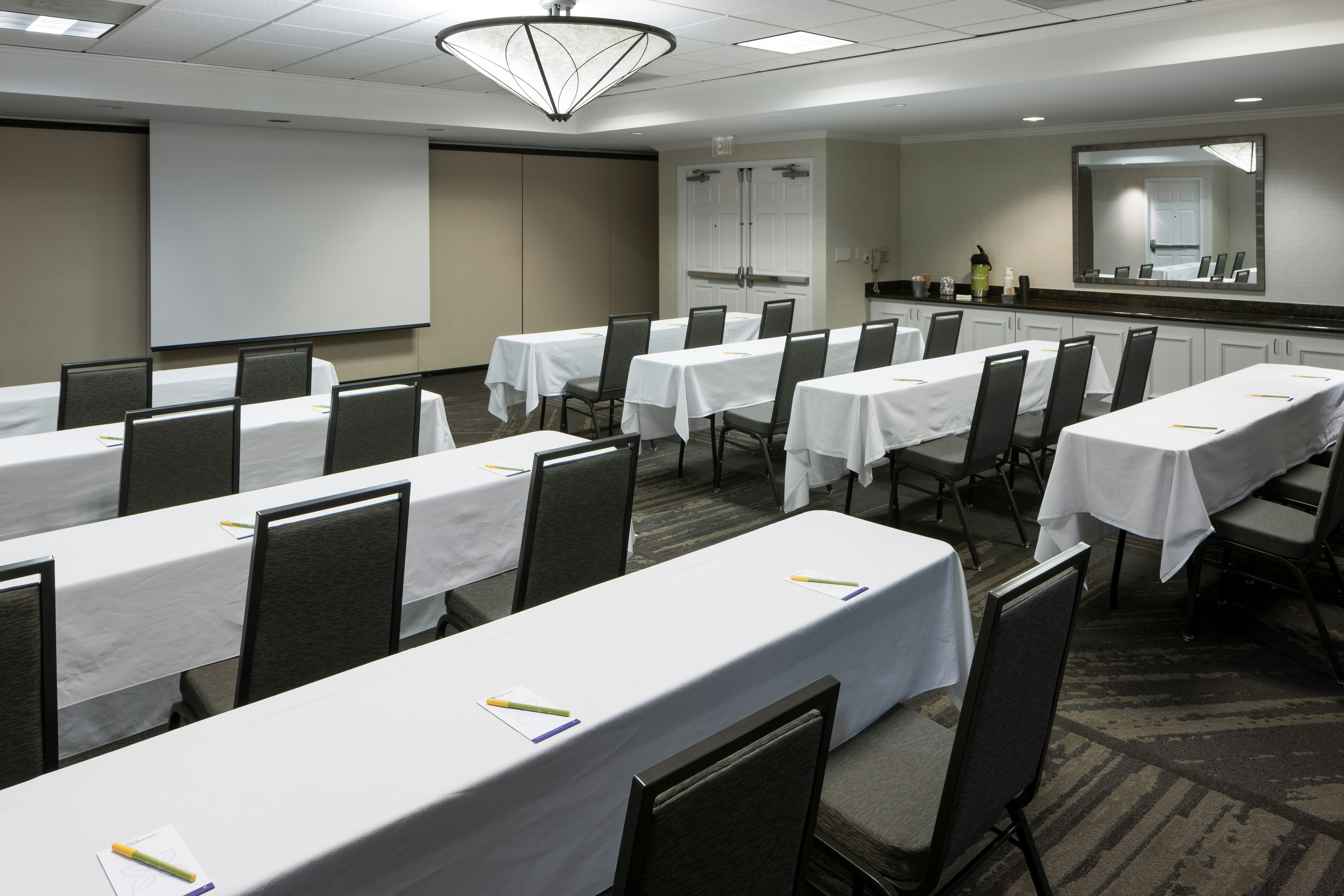 Hilton Garden Inn Tucson Airport 16/27