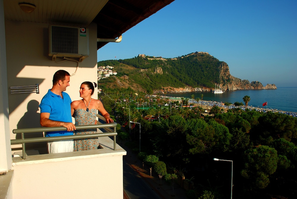 Hatipoglu Beach Hotel 61/66