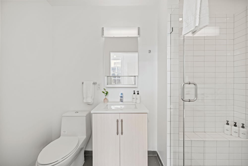DELUXE, STUDIO, APARTMENT