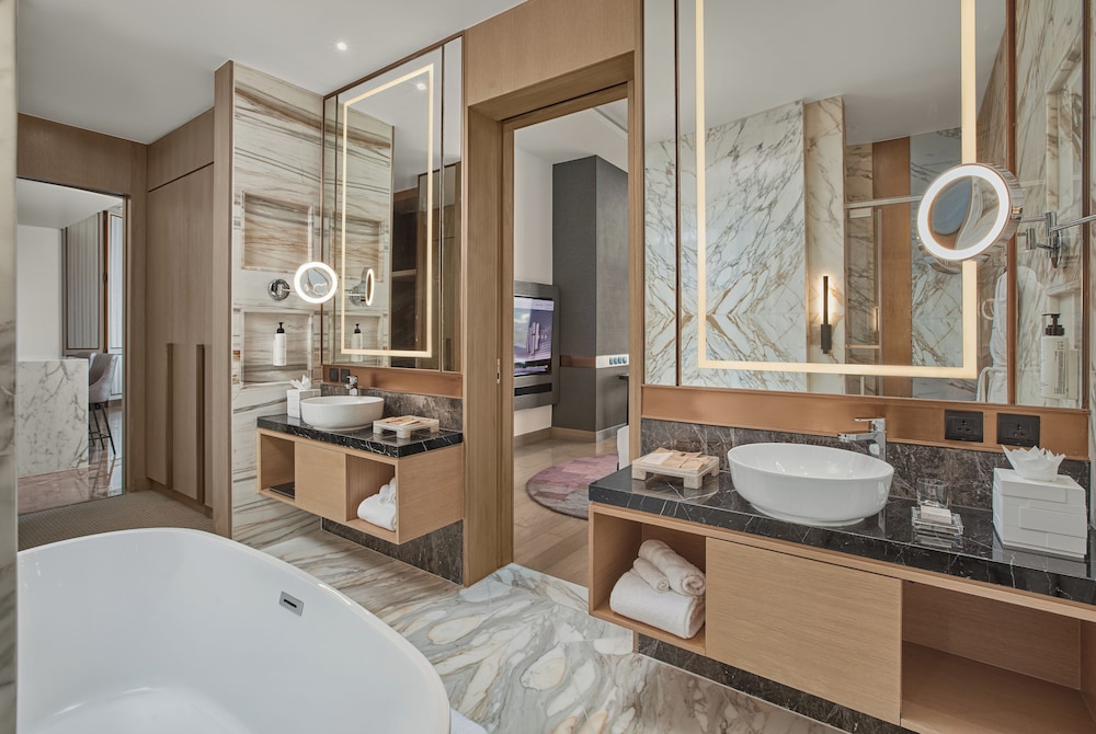 Swissotel Clark Philippines 57/60