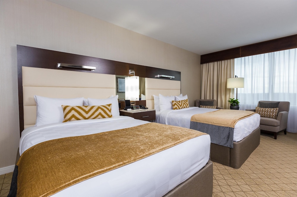 Sky, Tower, Deluxe, 2 Queen Beds