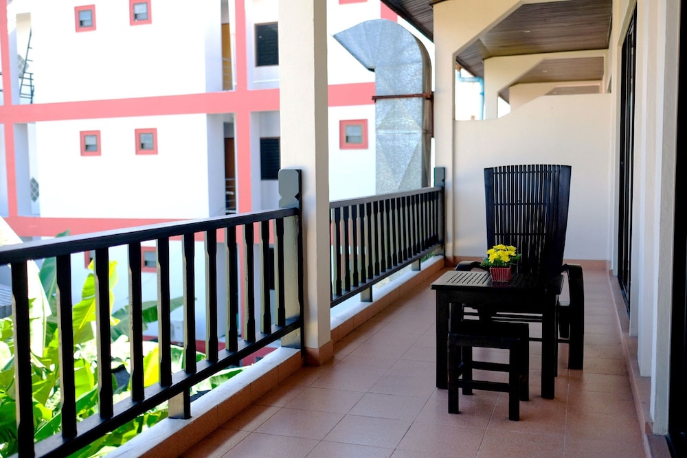 Nipa Resort 62/79