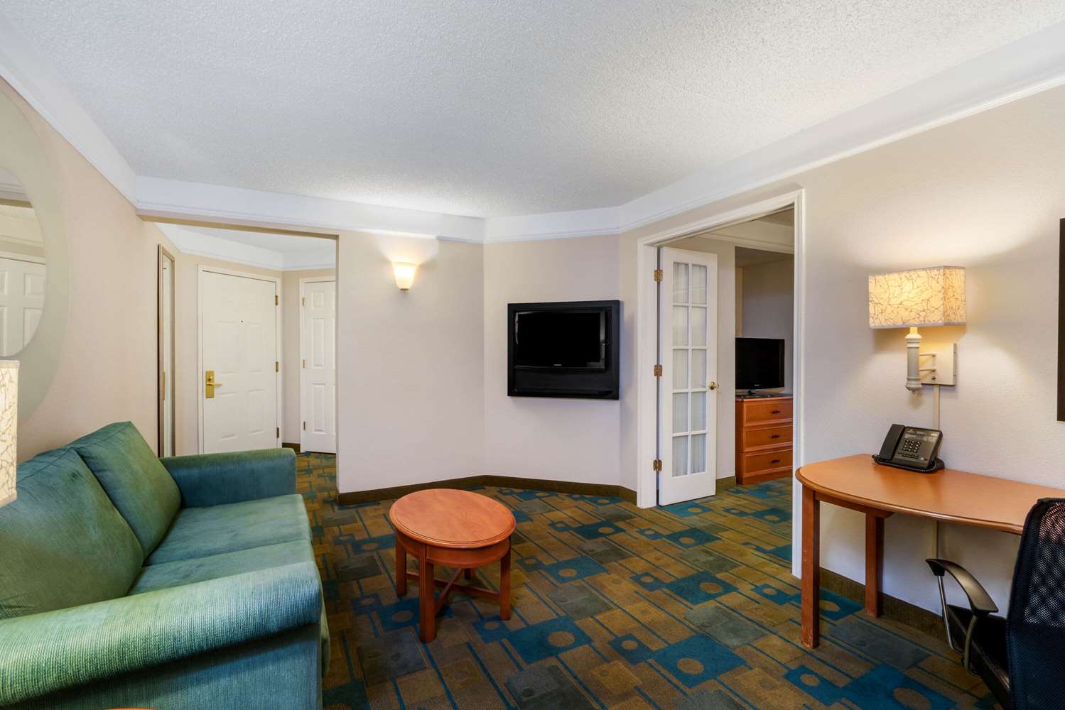 La Quinta Inn & Suites by Wyndham Phoenix West Peoria 13/24