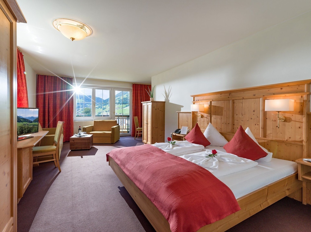 HARMONY HOTEL HARFENWIRT 12/38