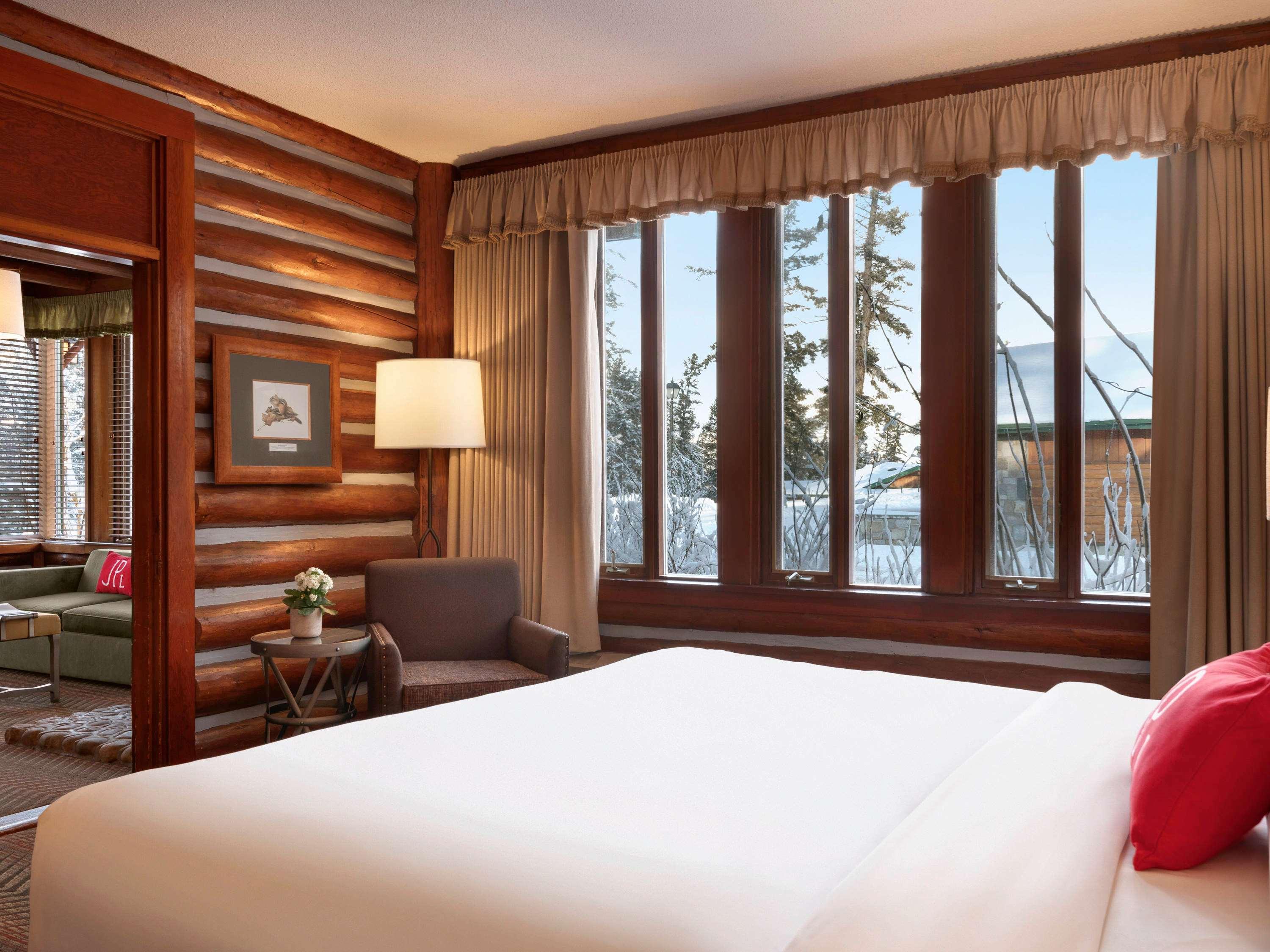 2 Bedrooms, Suite, King and Queen Bed, Resort View, Parlor, Sofa