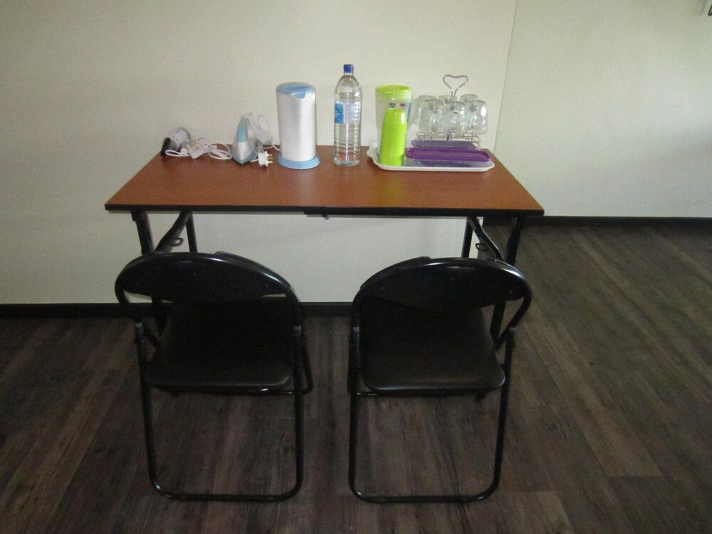 The Ceo Executive Office Suites 24/47