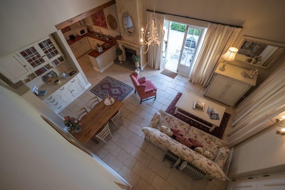 Rose Cottage 28/50