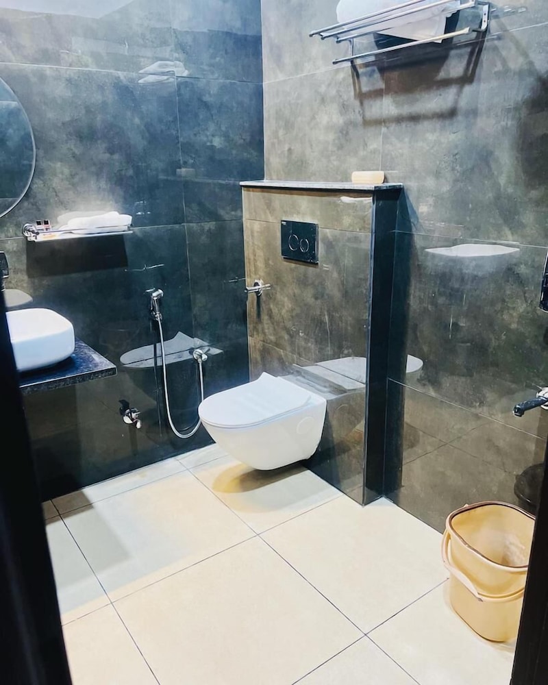R.G Bilkha Hotel and Resorts 47/47