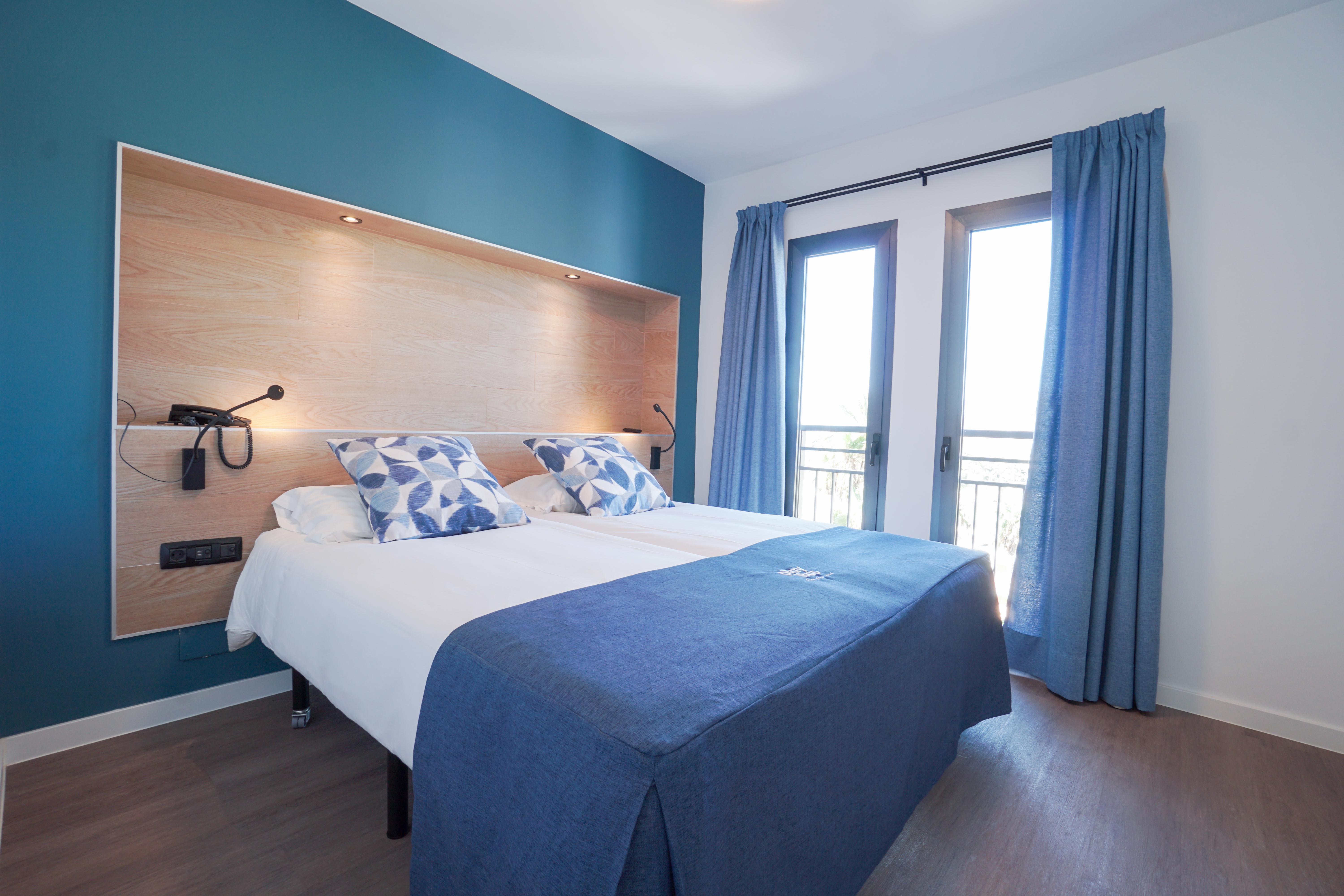 Standard, Sea View, Balcony or Terrace