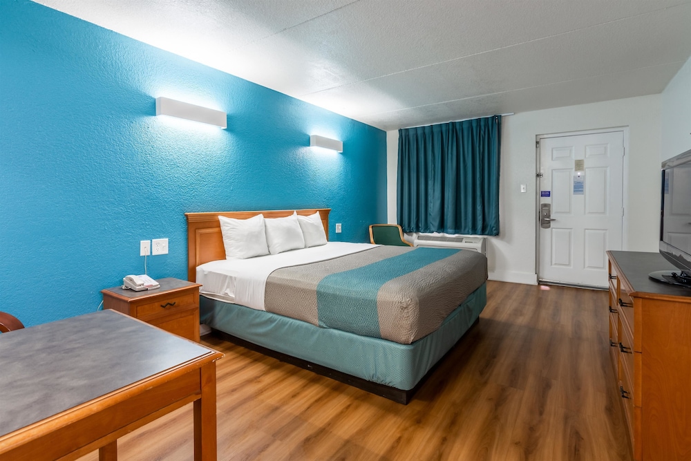 Motel6 North Little Rock, AR - McCain 29/56