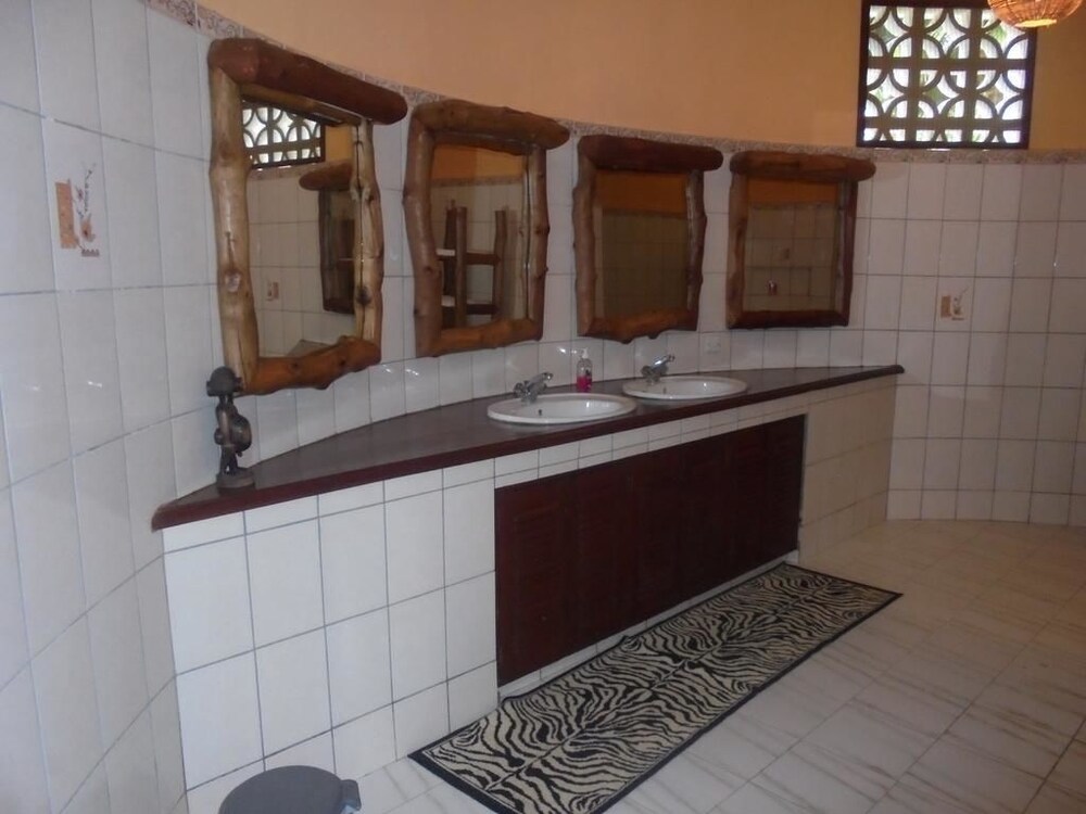 Sunset Villa Diani 5/50