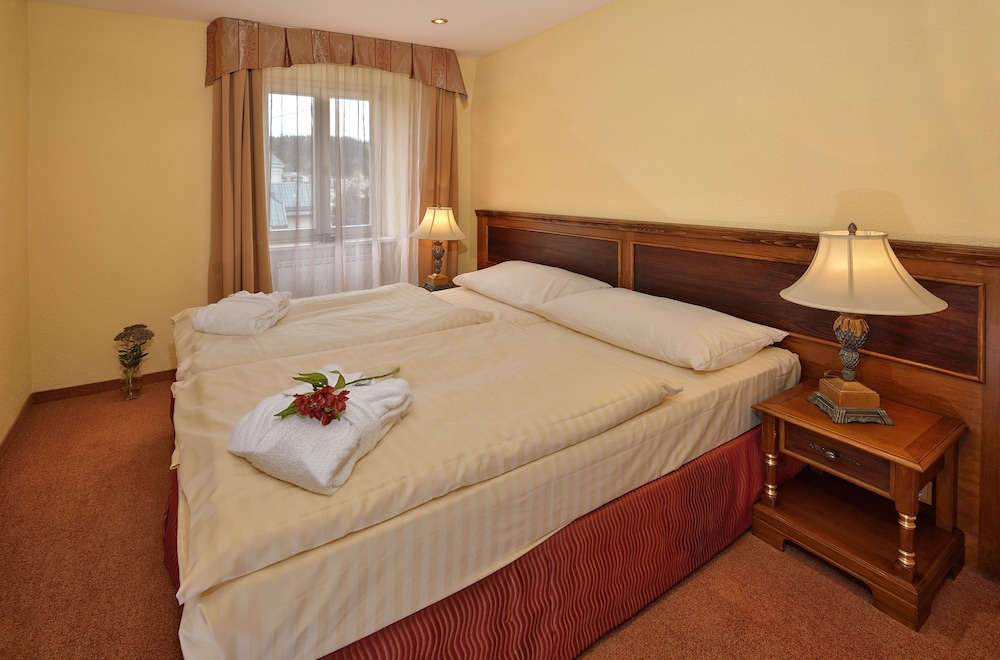 HOTEL CONTINENTAL 26/64