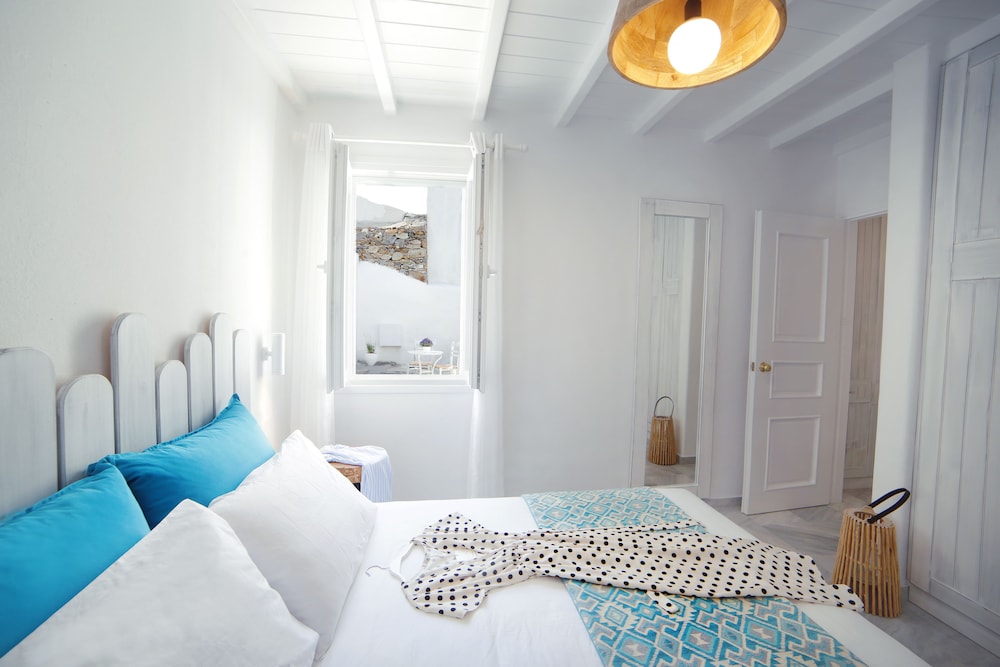 Mykonos Town Suites 8/46