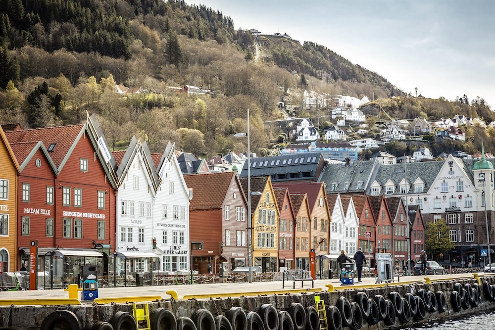 Home Hotel Bryggen 8/70