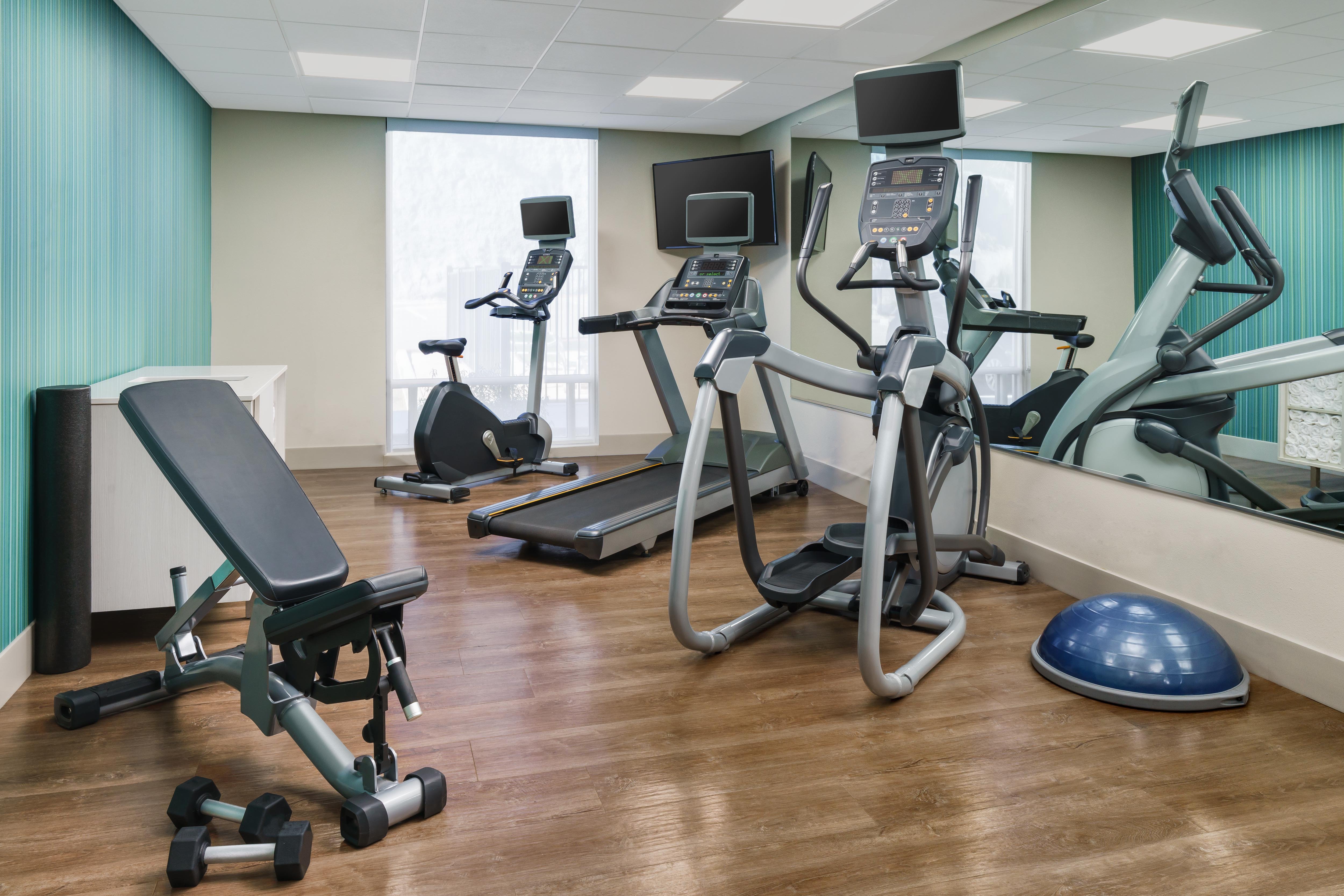 Holiday Inn Express & Suites Oakhurst Yosemite Park Area 28/48