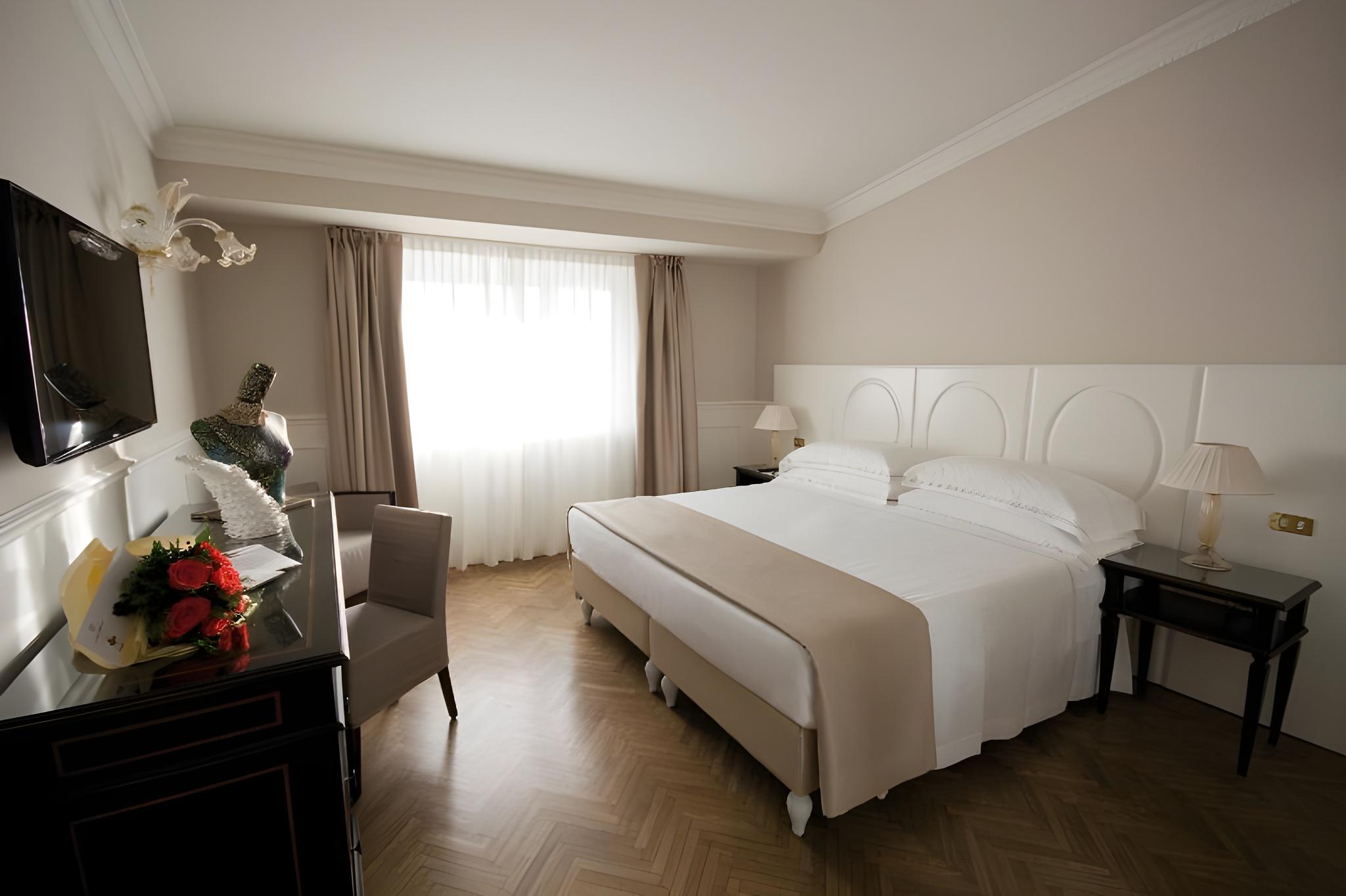 Classic, Double or Twin Bed
