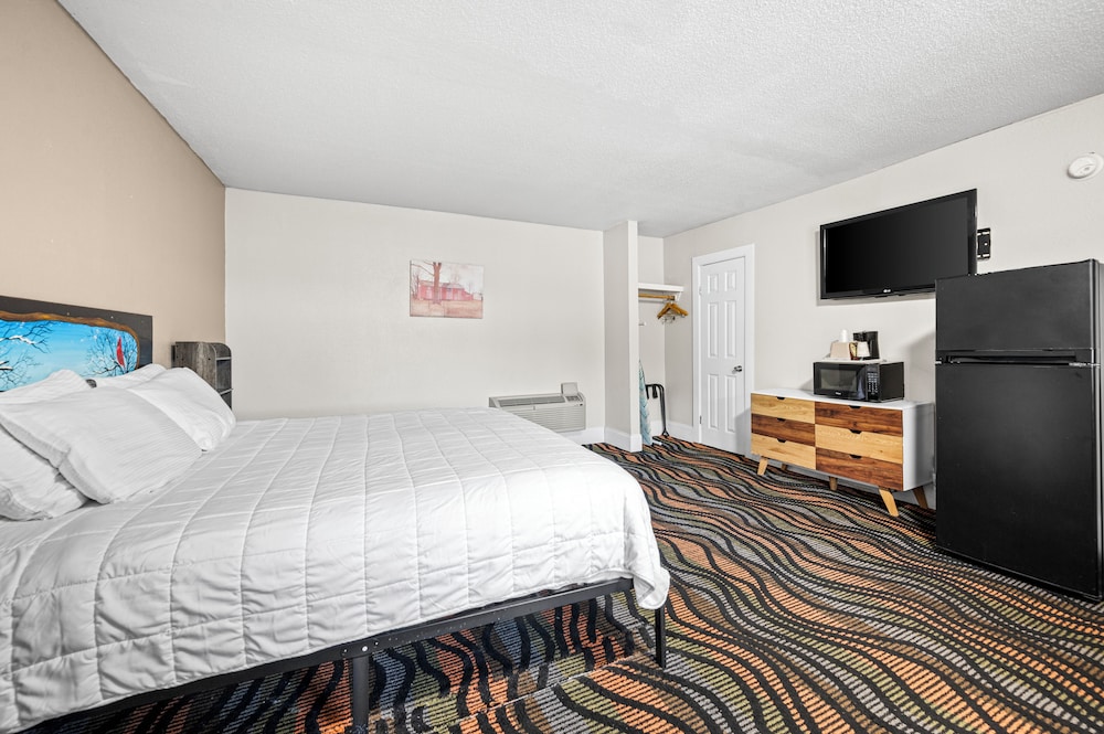 Country Town N Suites 17/65