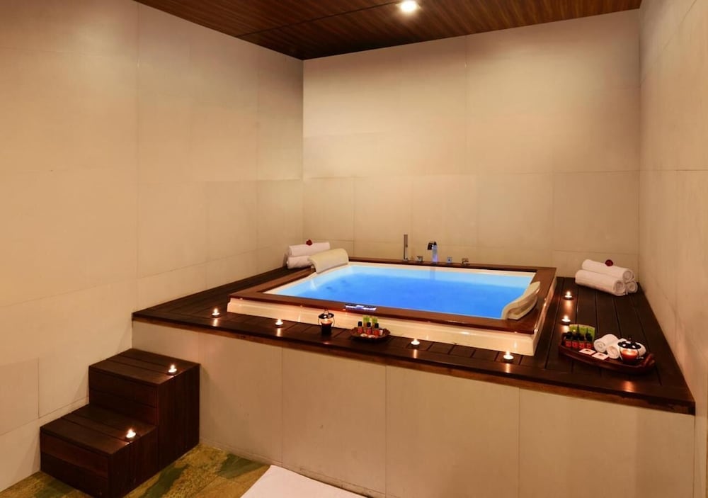 MB Greens Clarks Inn Moradabad 28/50