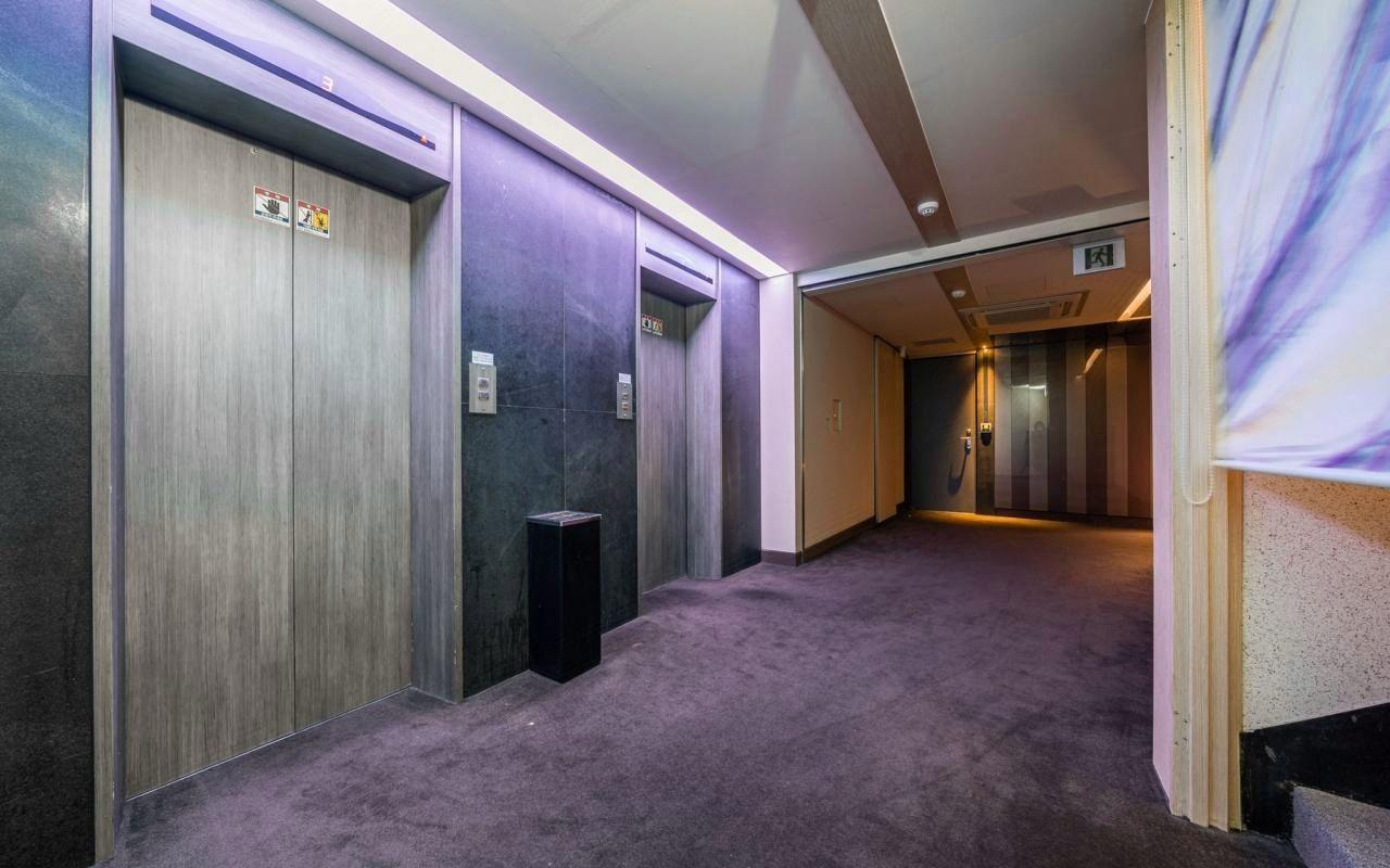 Valentine Hotel 29/34