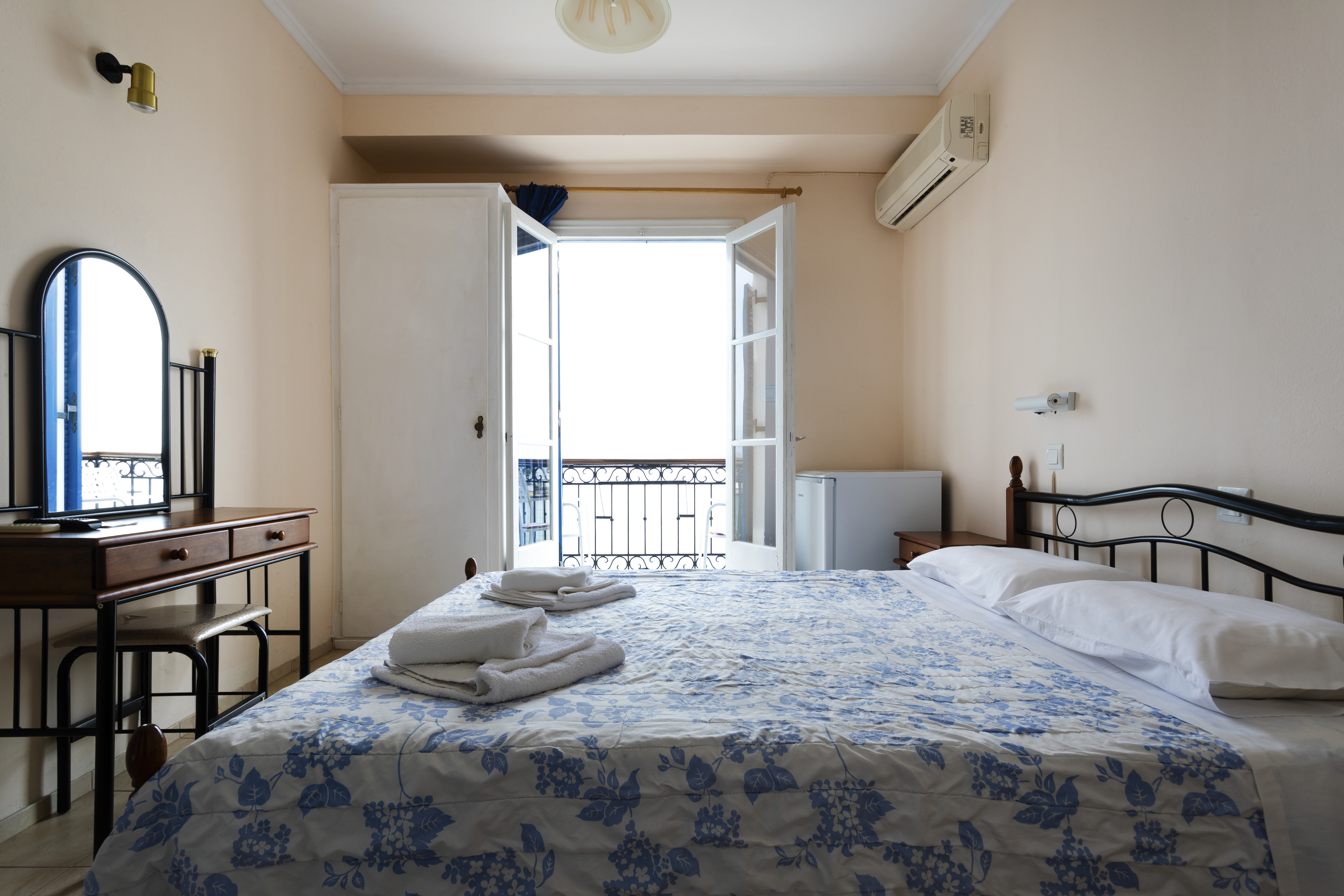STELIOS HOTEL 6/11