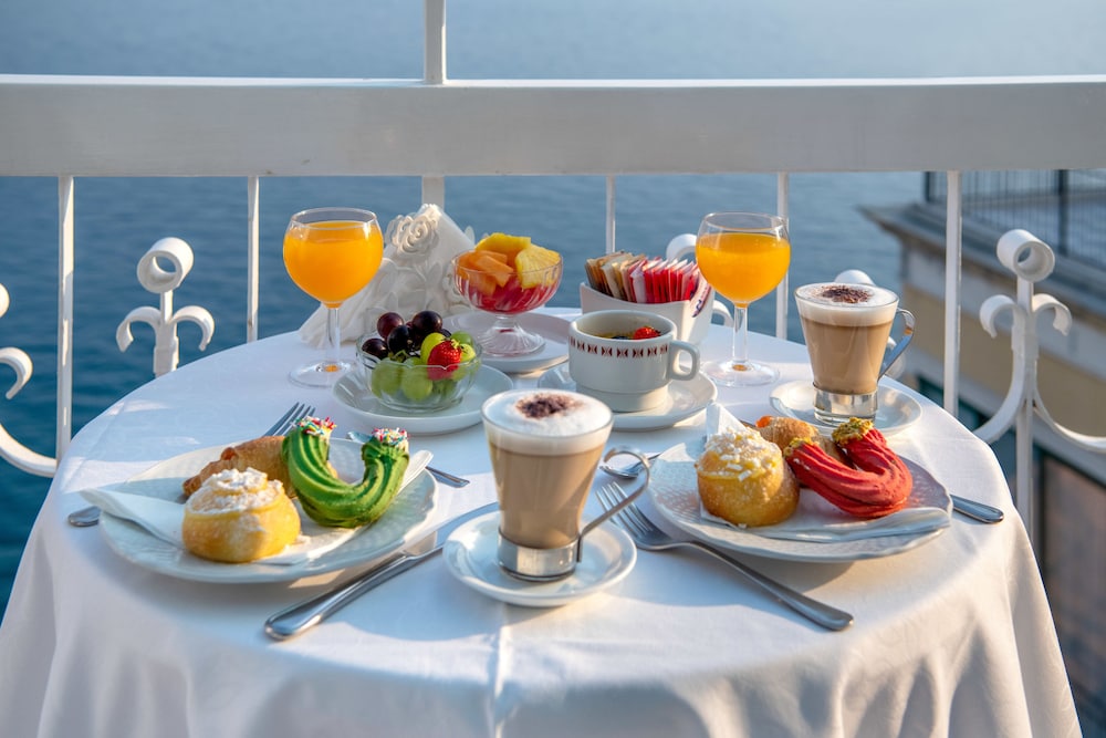 Hotel Regina Sorrento 55/72