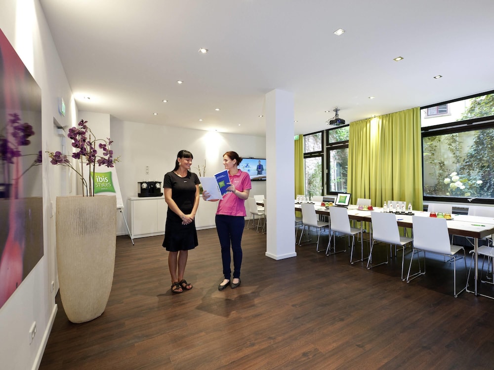 ibis Styles Frankfurt City 48/53