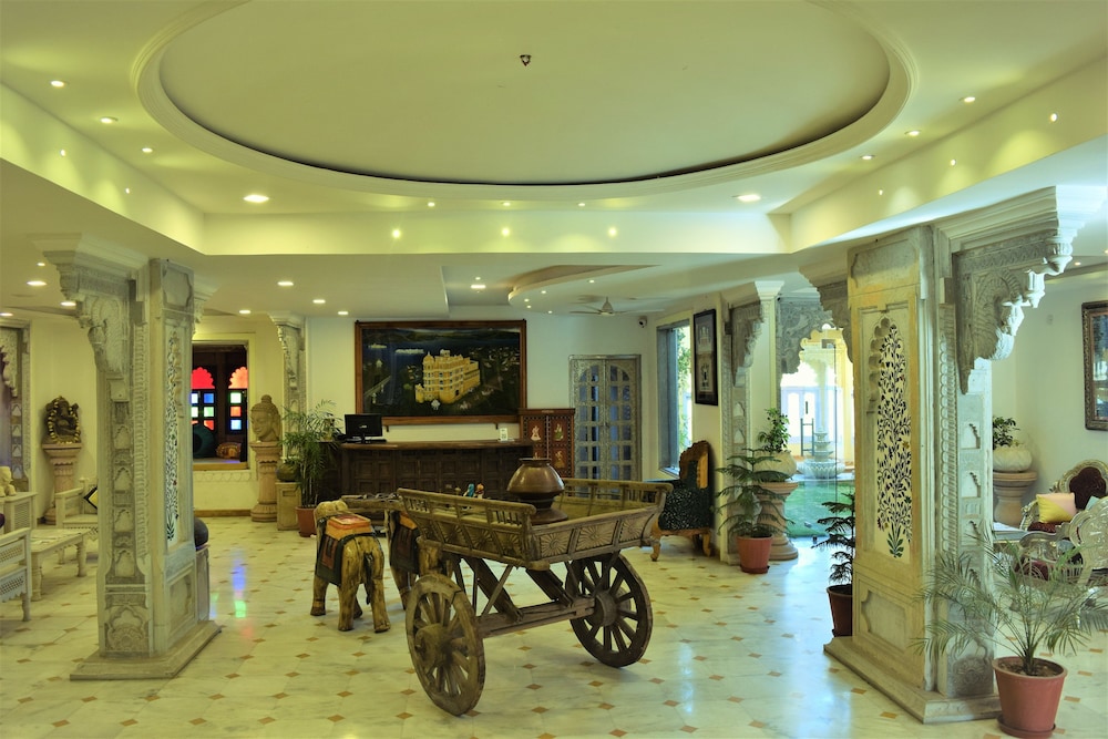 Bloom Boutique Udaipur (Lake Pichola) 44/50