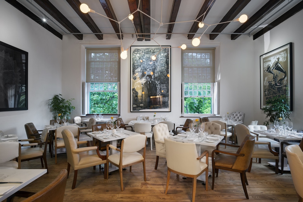 The Alphen Boutique Hotel 25/35