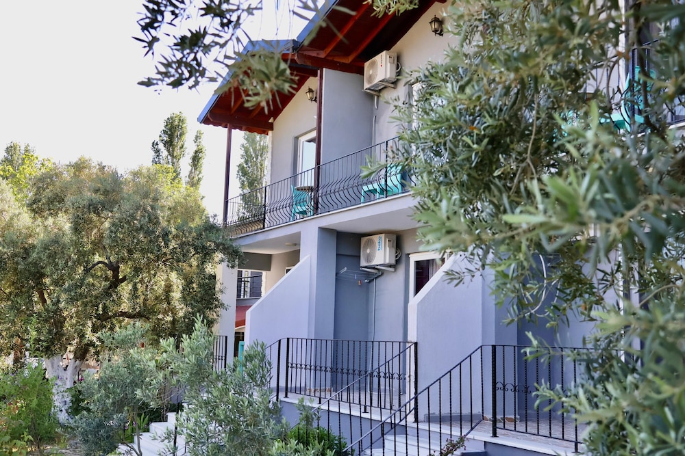 Adasu Otel Marmara Adasi 4/50