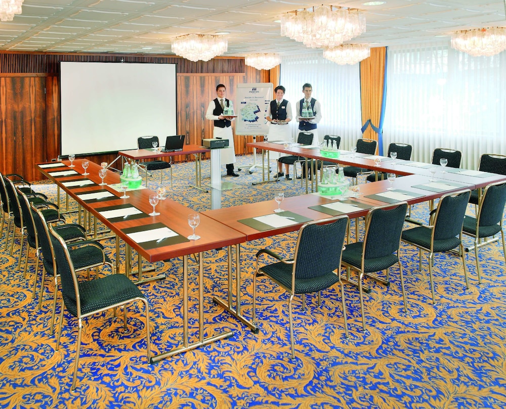 Maritim Hotel Bad Salzuflen 48/56