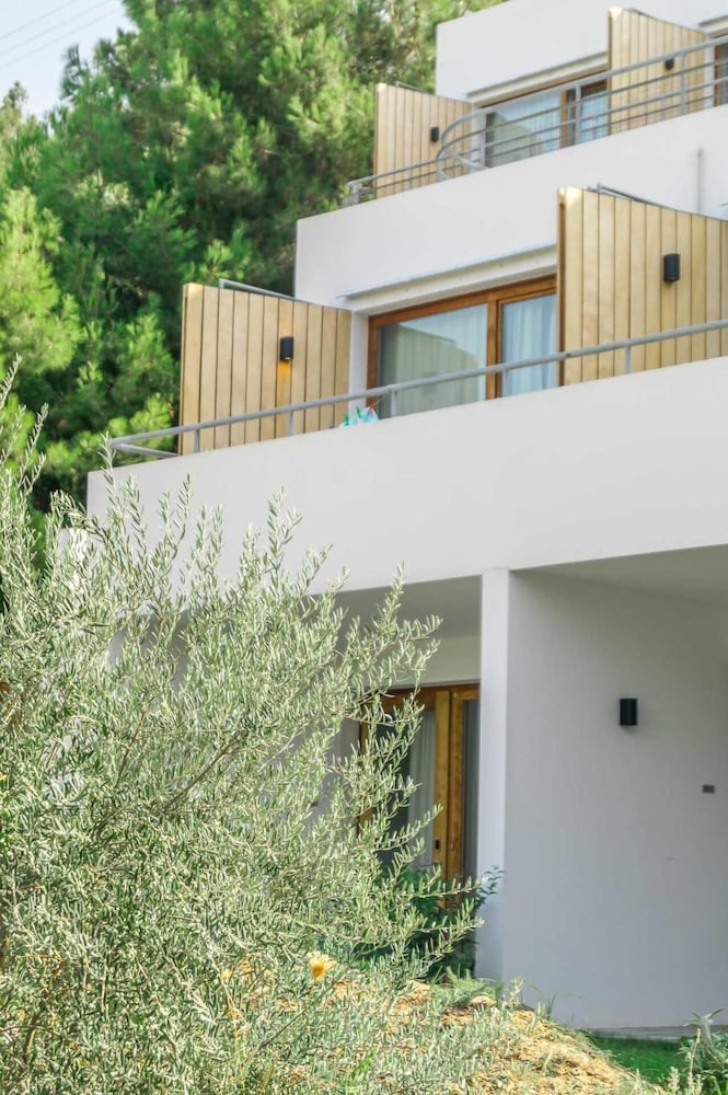Semeli Boutique Hotel 48/50
