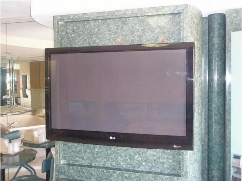 Miami Princess Hotel 6/42