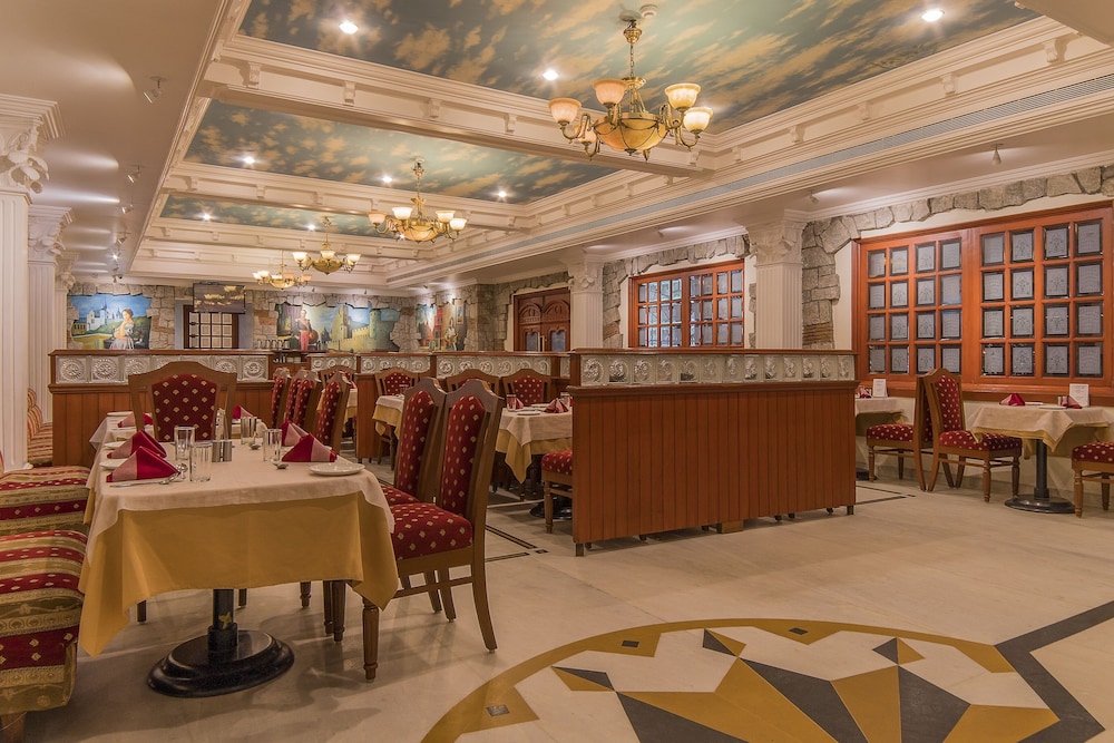 Annamalai International Hotel 40/50