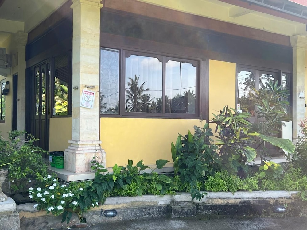 Dukuh Village Homestay & Villas 8/72