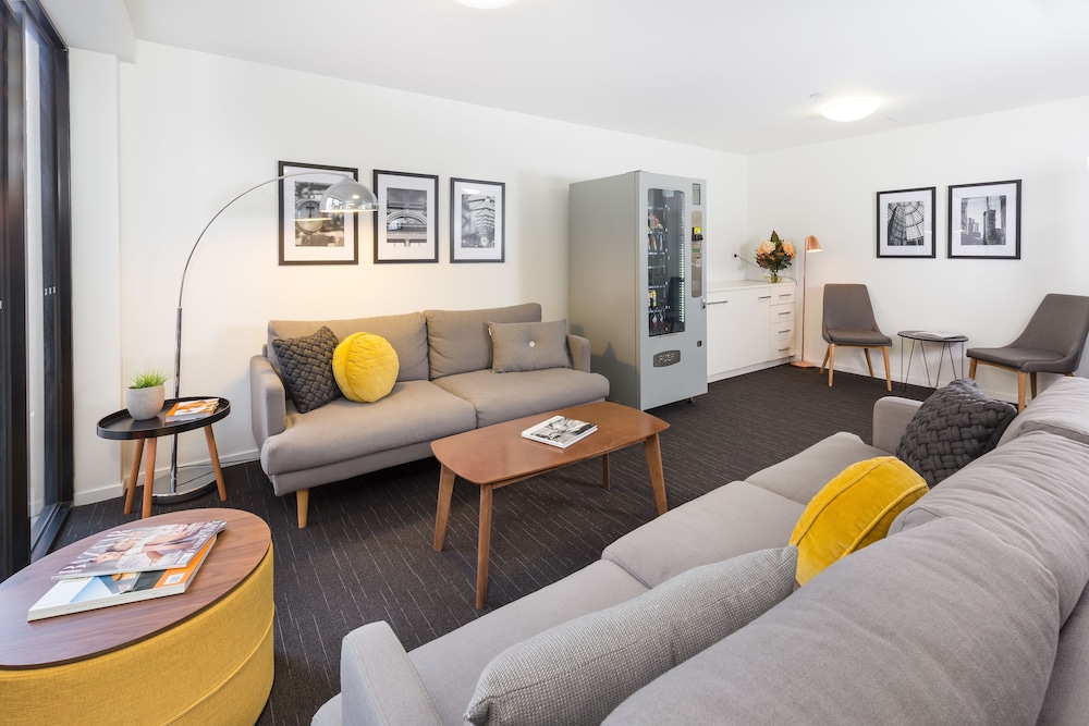Quality Apartments North Melbourne 38/54