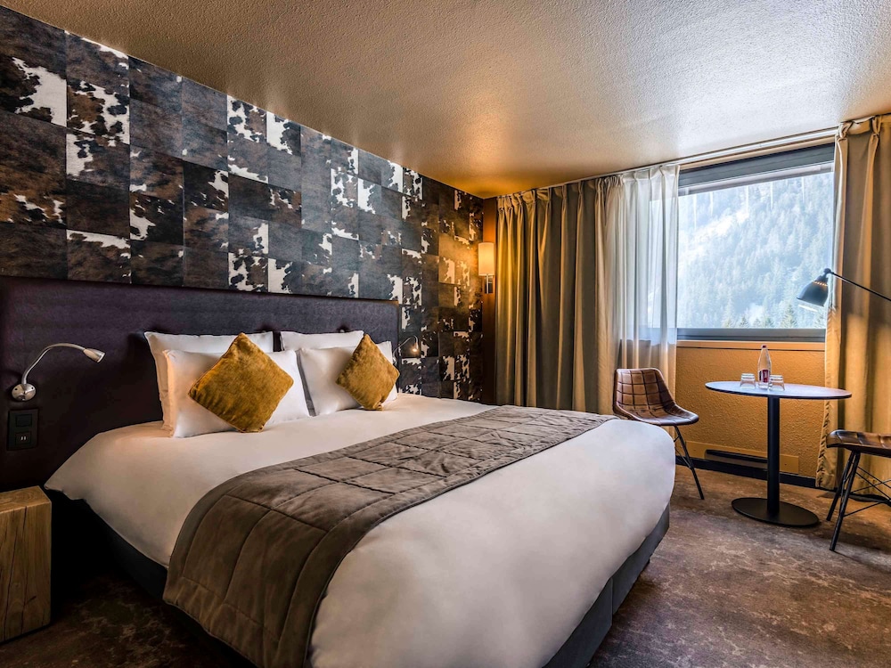 Big Sky Hotel 10/62