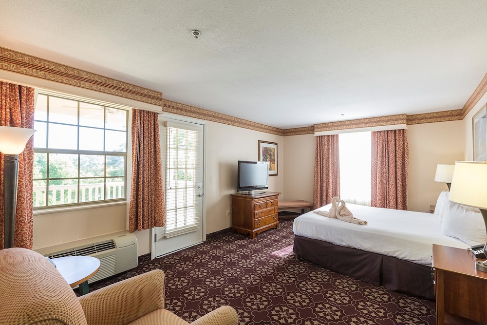 Cypress Bend Resort, a Wyndham Hotel 19/70