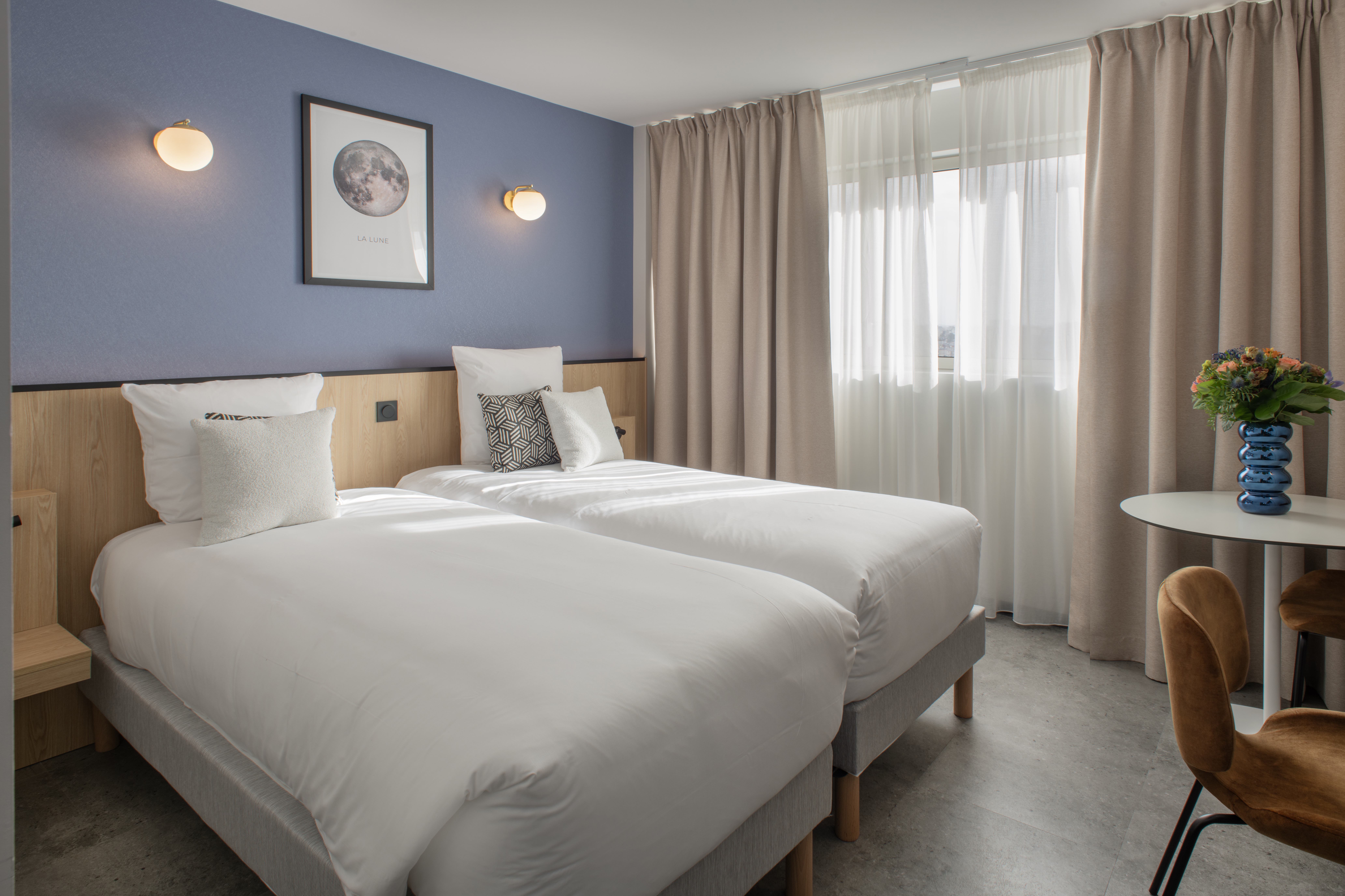 Studio, Twin Beds