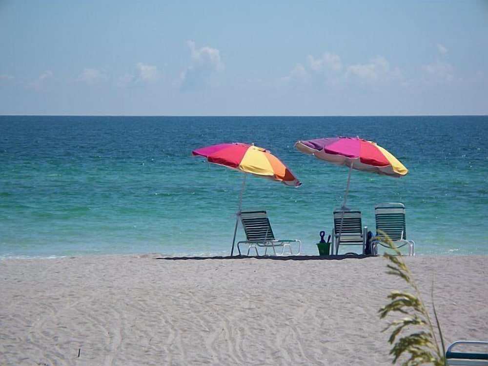 Sea Club I Beach Resort 63/66