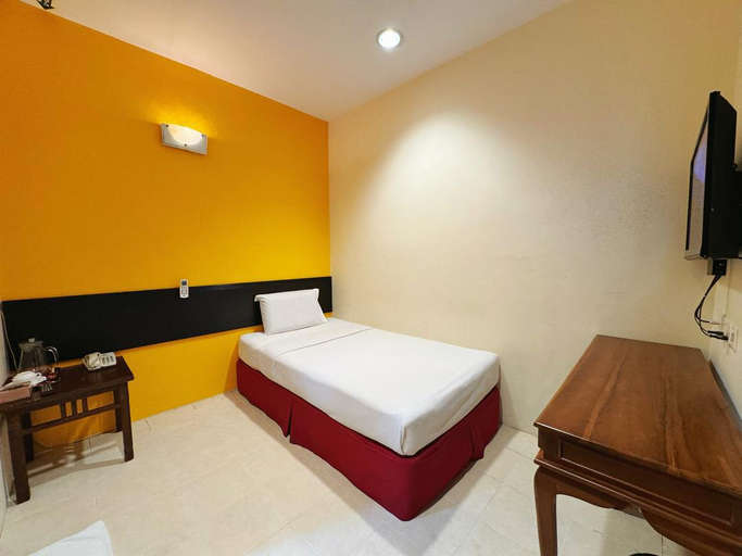Standard, Single, No Window, Grand Far East Hotel 2/3