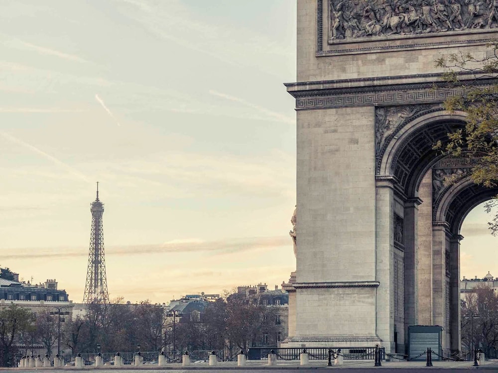 Mercure Paris Arc de Triomphe Etoile 65/72
