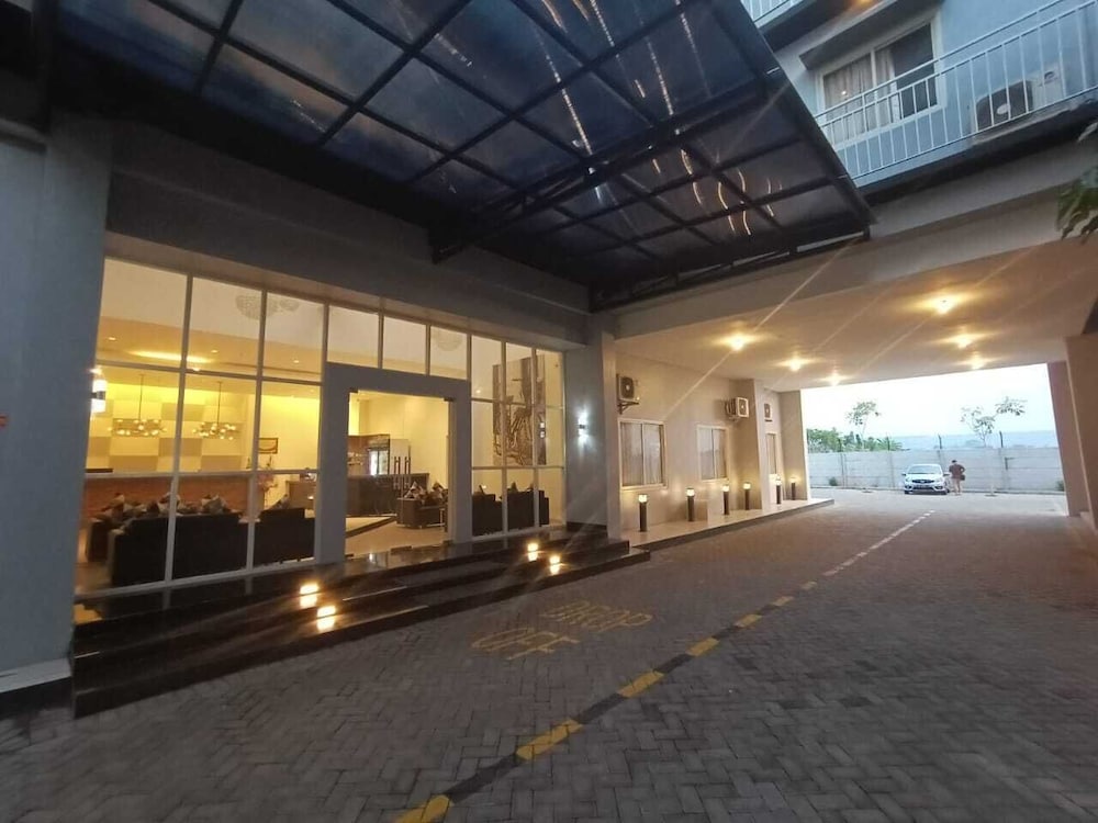De La Charis Hotel by Waringin Hospitality 2/55