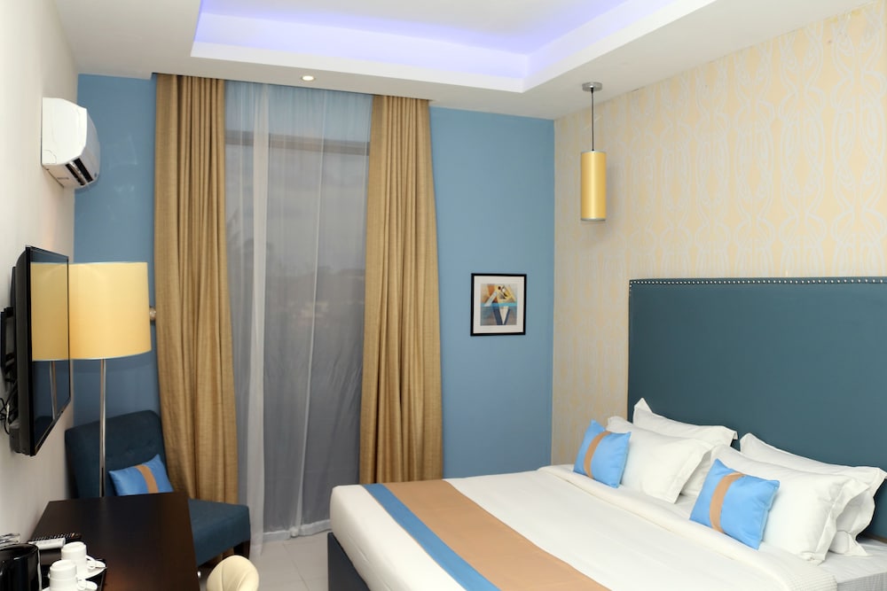 Mayhill Hotel 22/72