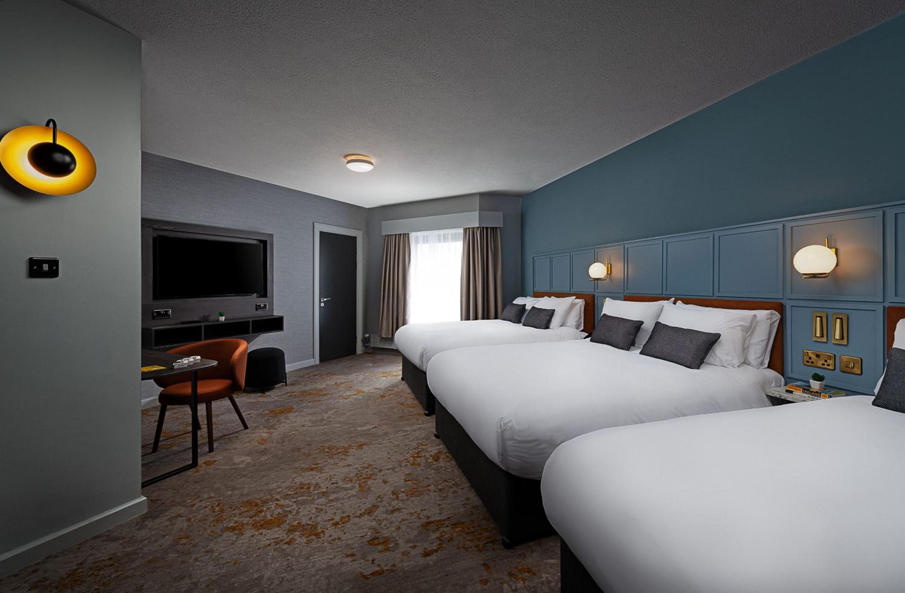 Room, Triple, with View
