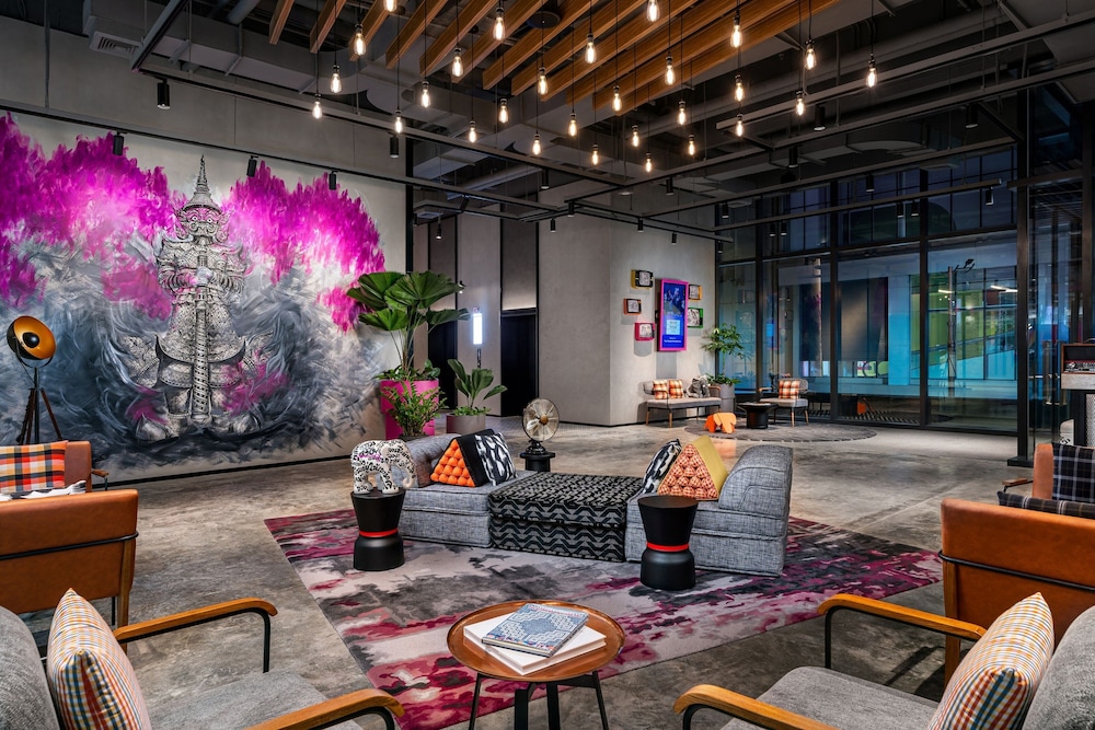 Moxy Bangkok Ratchaprasong 28/50