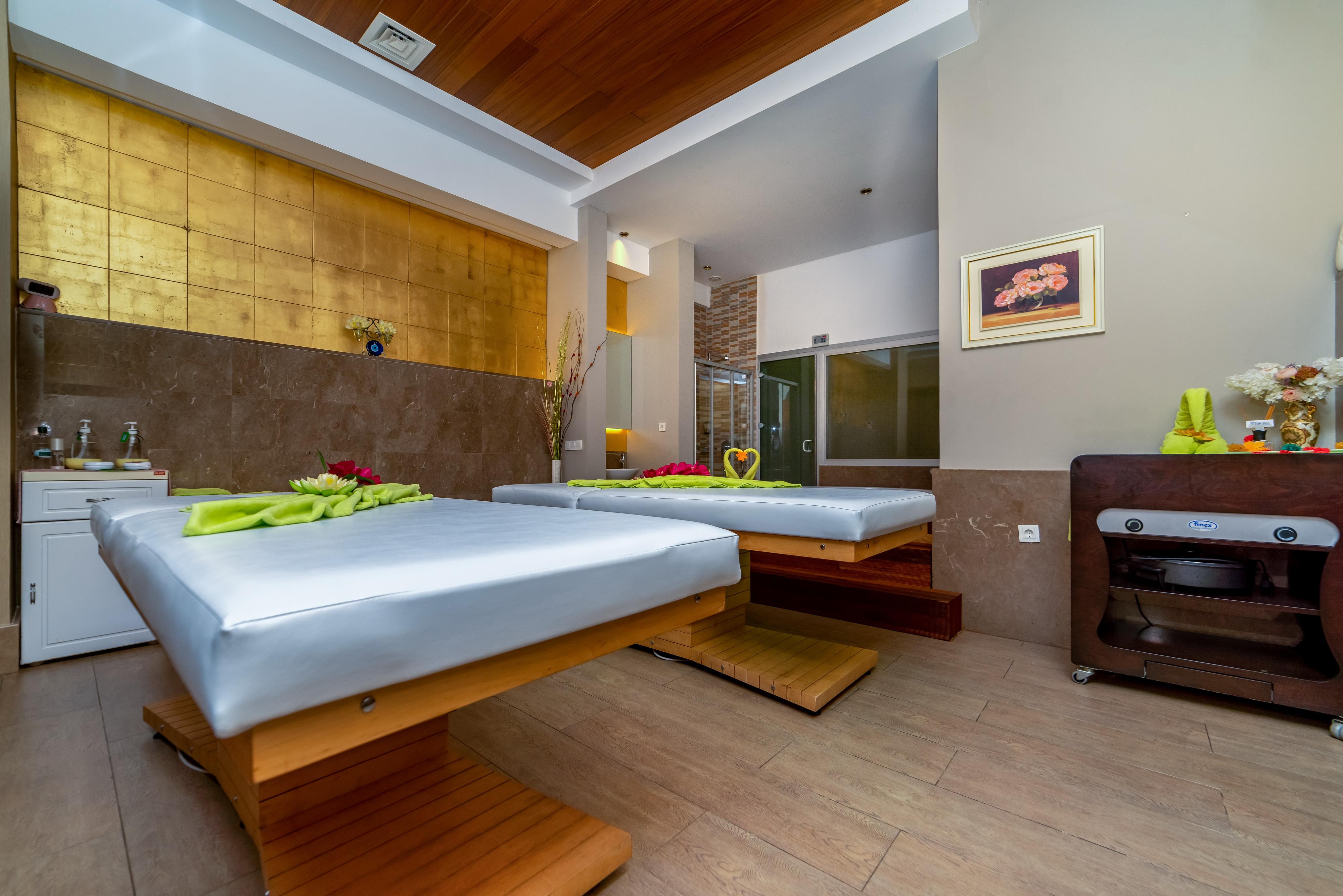 Commodore Elite Suite And Spa - Adults Only 4/20