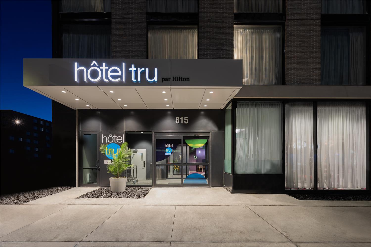 Tru by Hilton Montreal Centre-Ville 4/16