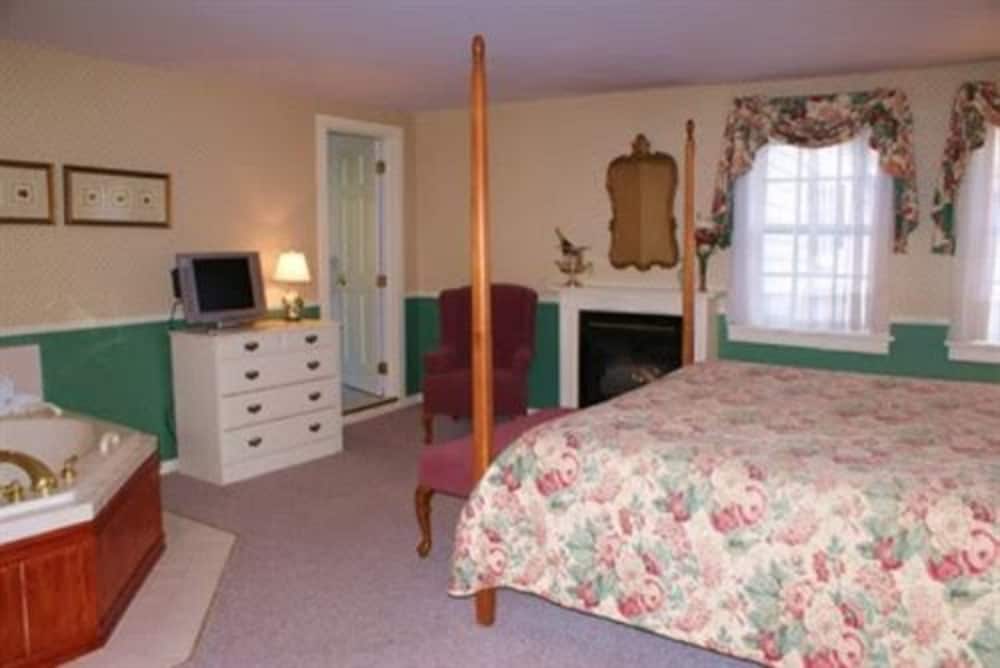 Echo Lake Inn 34/71